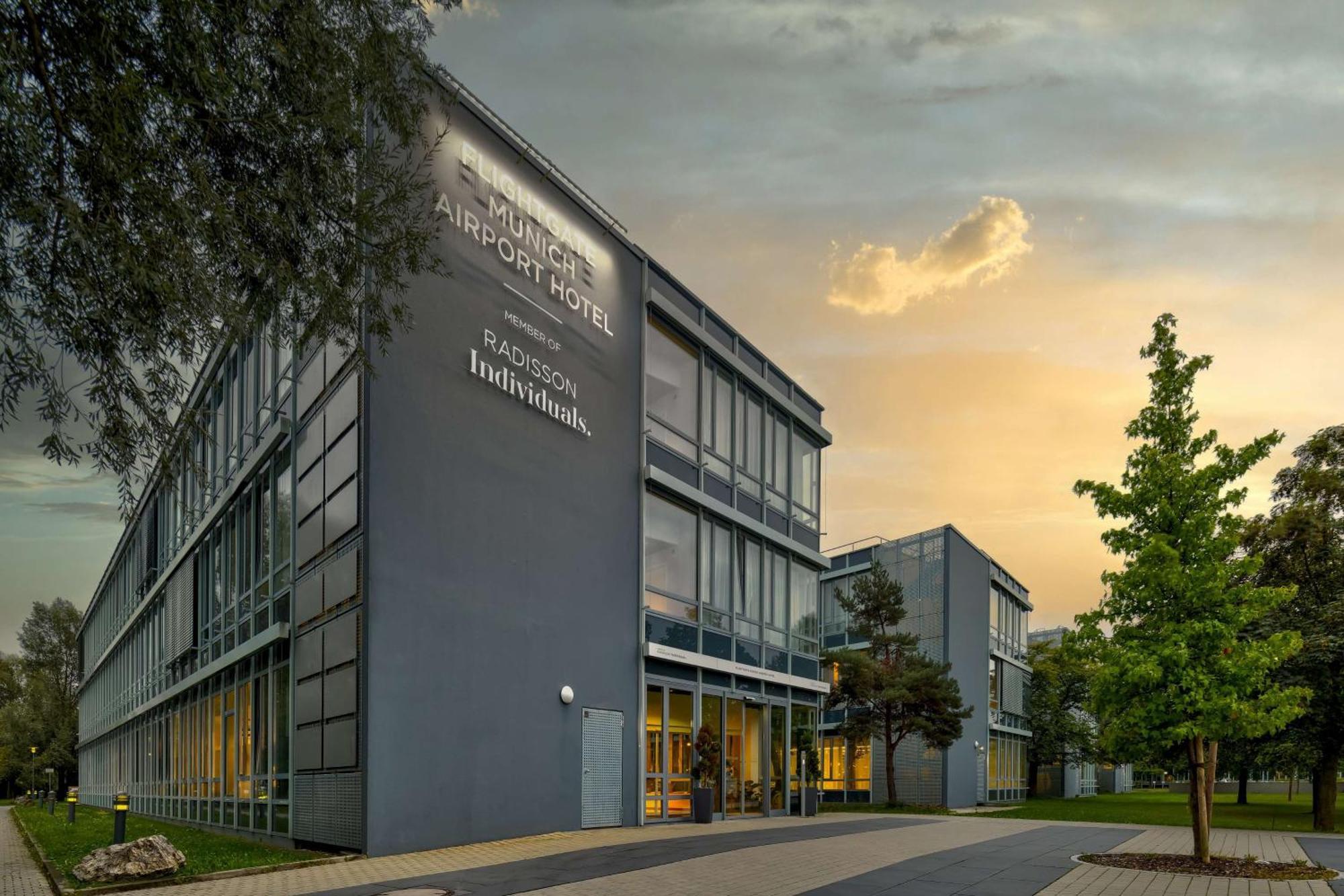 Flightgate Munich Airport Hotel, A Member Of Radisson Individuals Hallbergmoos Extérieur photo